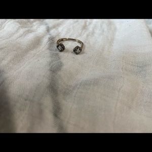 Pandora ring